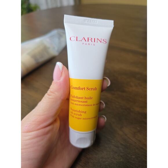 Comfort Scrub by Clarins for Women - 1.7 oz Scrub - Picture 3 of 16